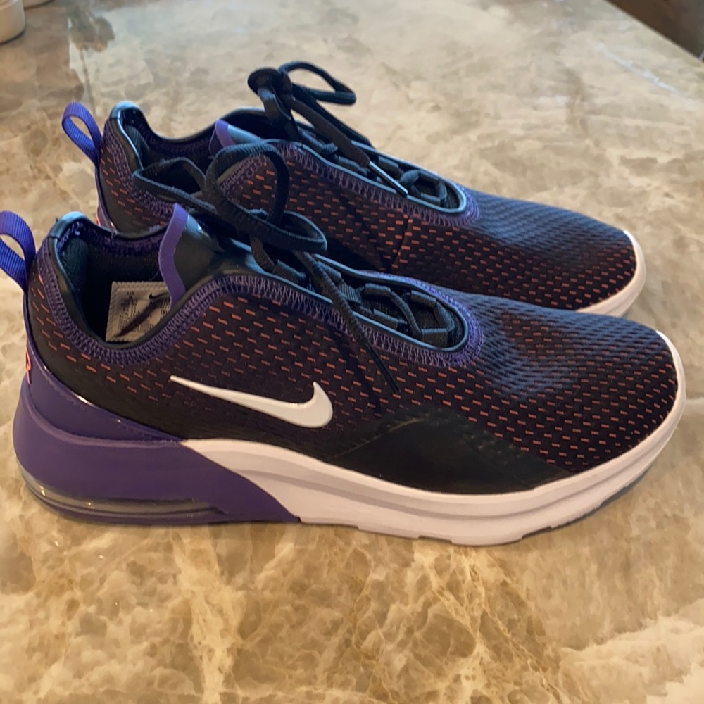 Nike Air Max 2 Motion Womens Shoes size 8
